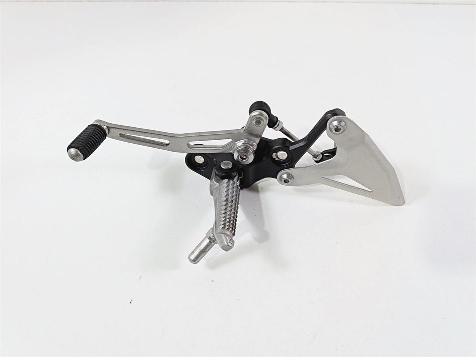 2024 Kawasaki EX500 Ninja 40th An. Left Front Foot Peg & Shifter 35063-1407 {{ shop.shopifyCountryName }} - Mototech271