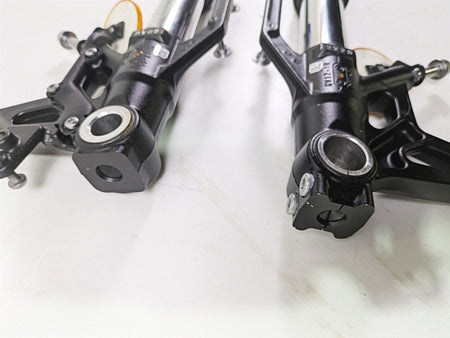 2024 Triumph Street Triple 765 R Straight Front Fork Leg Set T2043317 T2043316 {{ shop.shopifyCountryName }} - Mototech271