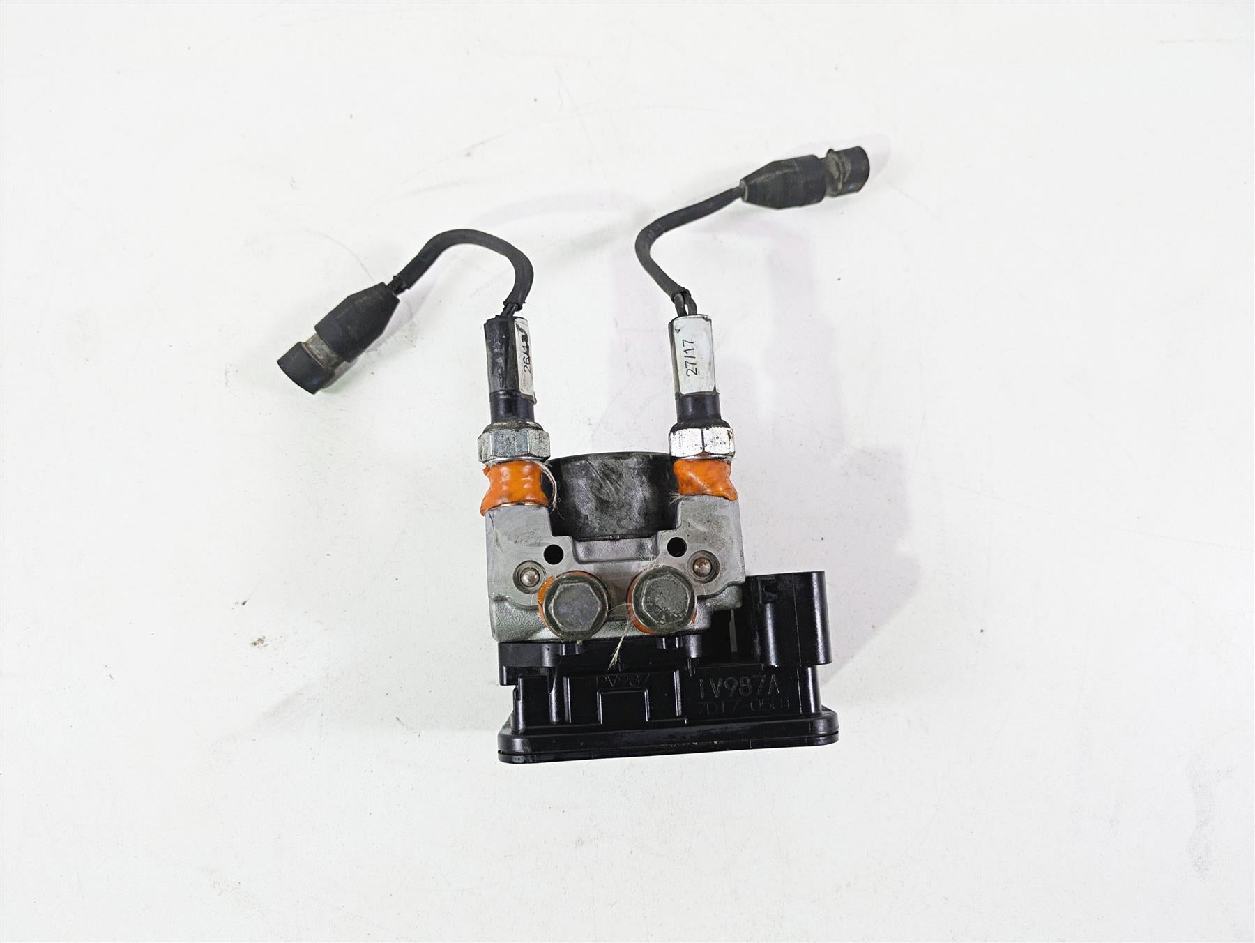 2017 Indian Chieftain Limited Abs Brake Pump Control Unit Module 2204981 {{ shop.shopifyCountryName }} - Mototech271