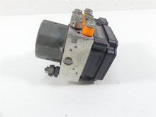 Load image into Gallery viewer, 2014 Harley Touring FLHTK Electra Glide Abs Brake Pump Unit Module 41100013A | Mototech271
