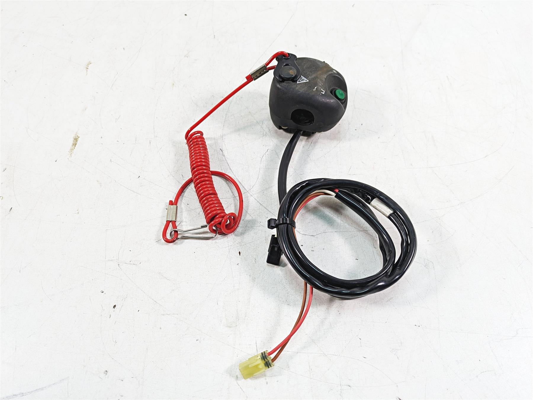 2022 Yamaha Waverunner EX Sp EX1050BX Left Stop Control Switch F3Y-68310-00-00 {{ shop.shopifyCountryName }} - Mototech271