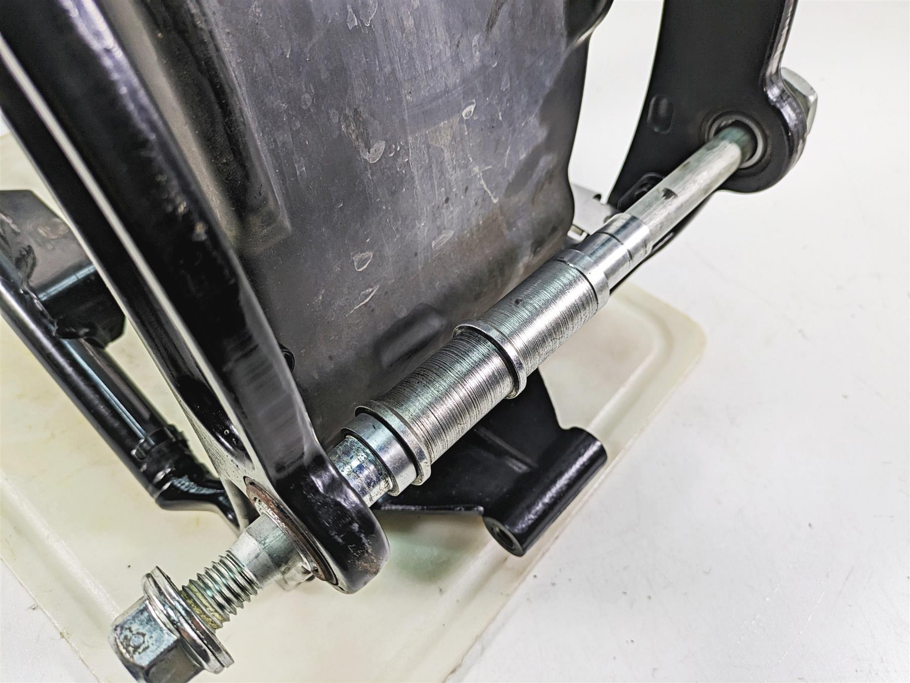 2000 Harley FXSTS Softail Springer Rear Swing Arm Swingarm + Guards 47573-00A {{ shop.shopifyCountryName }} - Mototech271