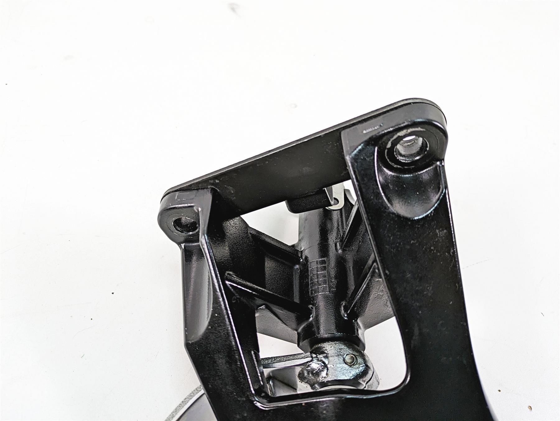 2016 Suzuki M109R VZR1800 Right Front Footpeg & Brake Pedal 43511-48G10 {{ shop.shopifyCountryName }} - Mototech271