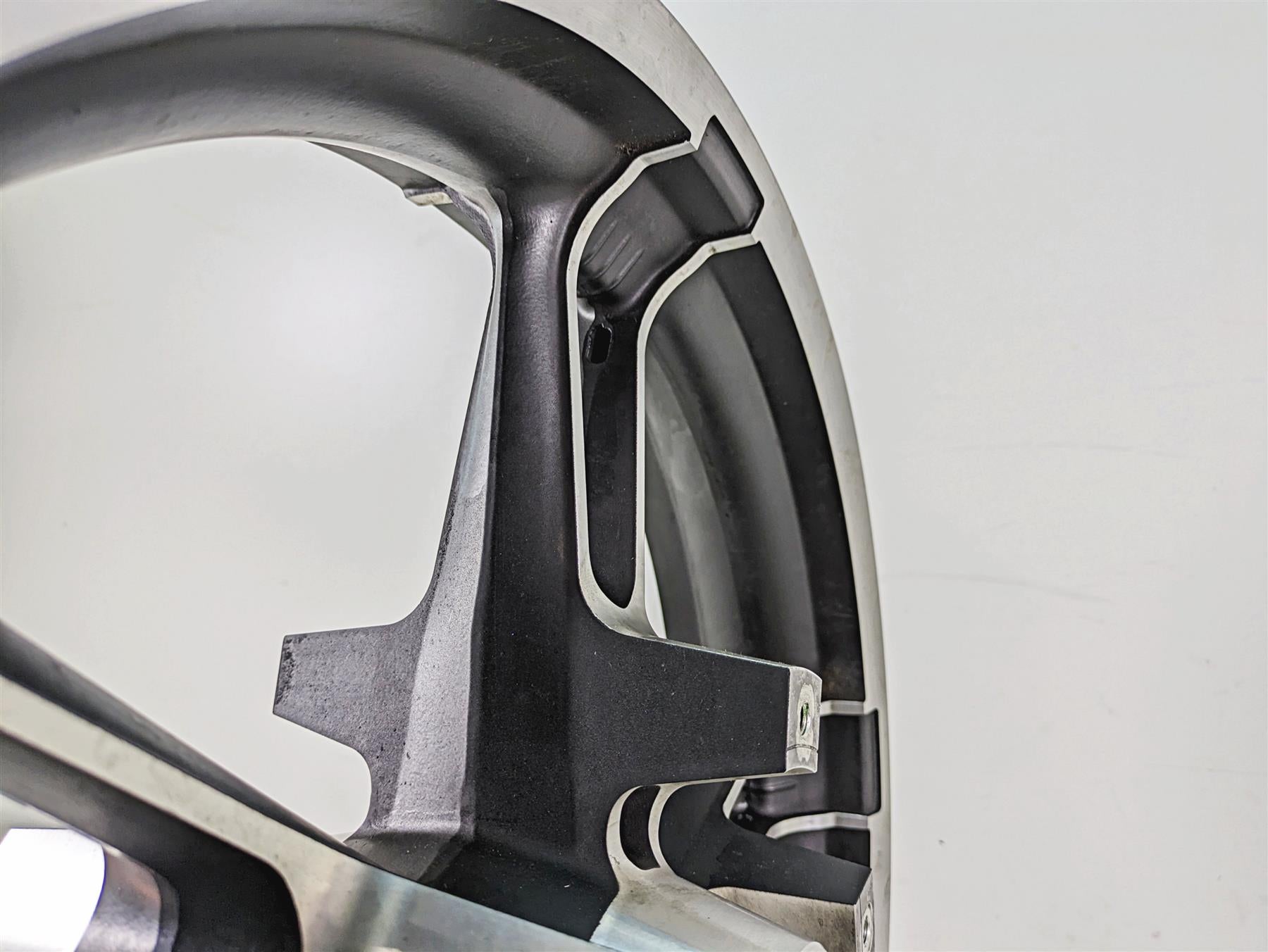 2019 Harley Touring FLHX Street Glide Front Wheel Rim 19x3.5 Enforcer 43300027 {{ shop.shopifyCountryName }} - Mototech271