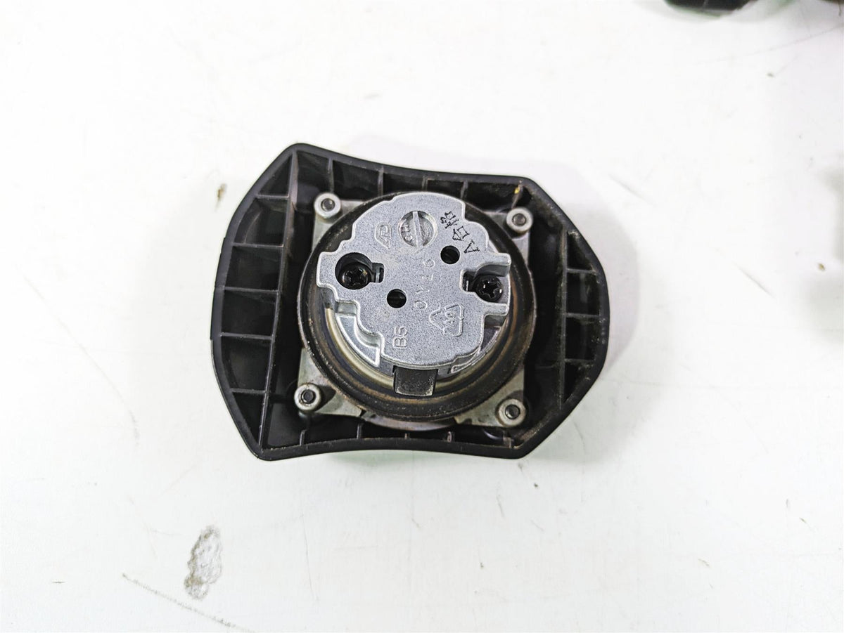 2021 Yamaha Tenere 700 XTZ7 Ignition Switch Key Lock Set BAU-82501-00-00 {{ shop.shopifyCountryName }} - Mototech271