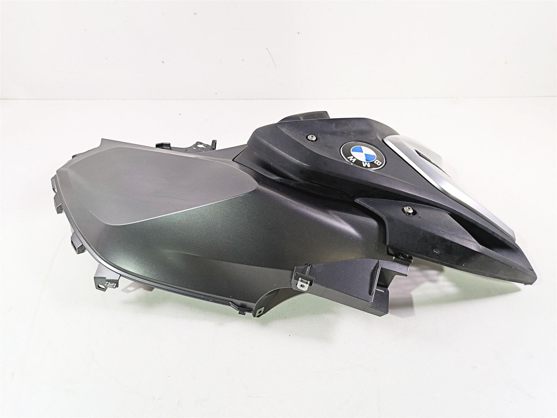 2017 BMW R1200 GS K50 Left Tank Side Fairing Cover Set 46638556635 {{ shop.shopifyCountryName }} - Mototech271