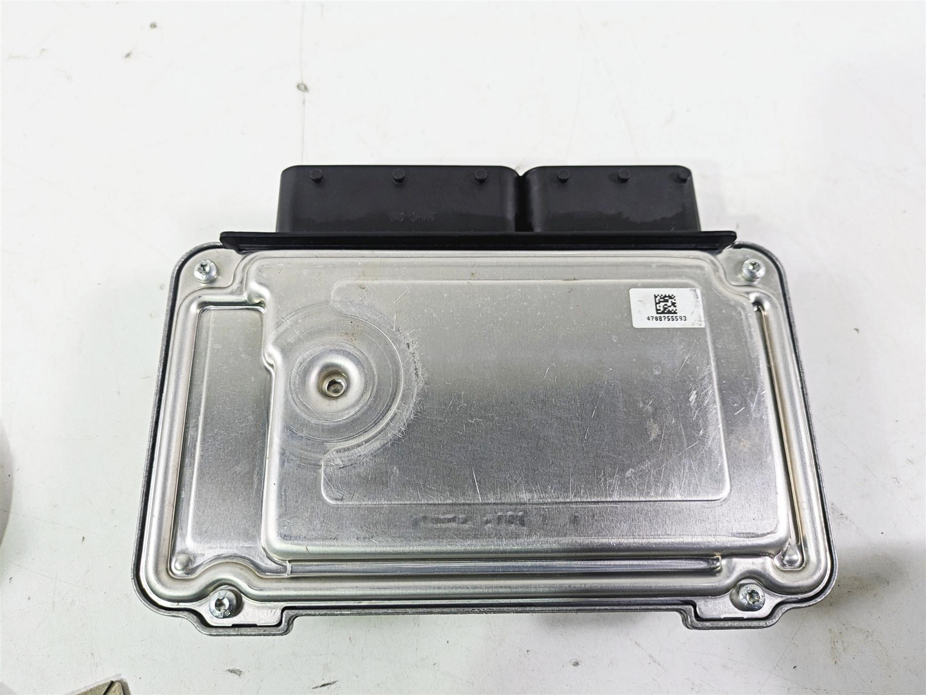 2015 BMW R nineT K21 Cdi Ecu Ecm Ignition Switch Key Set 13618521661 51257700072 {{ shop.shopifyCountryName }} - Mototech271