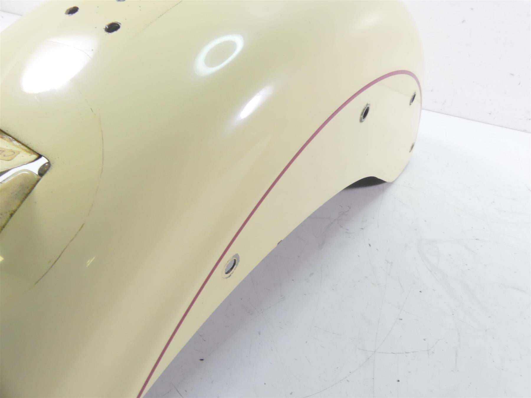 2001 Indian Centennial Scout Rear Fender Cream - Oem Paint 89-117 {{ shop.shopifyCountryName }} - Mototech271