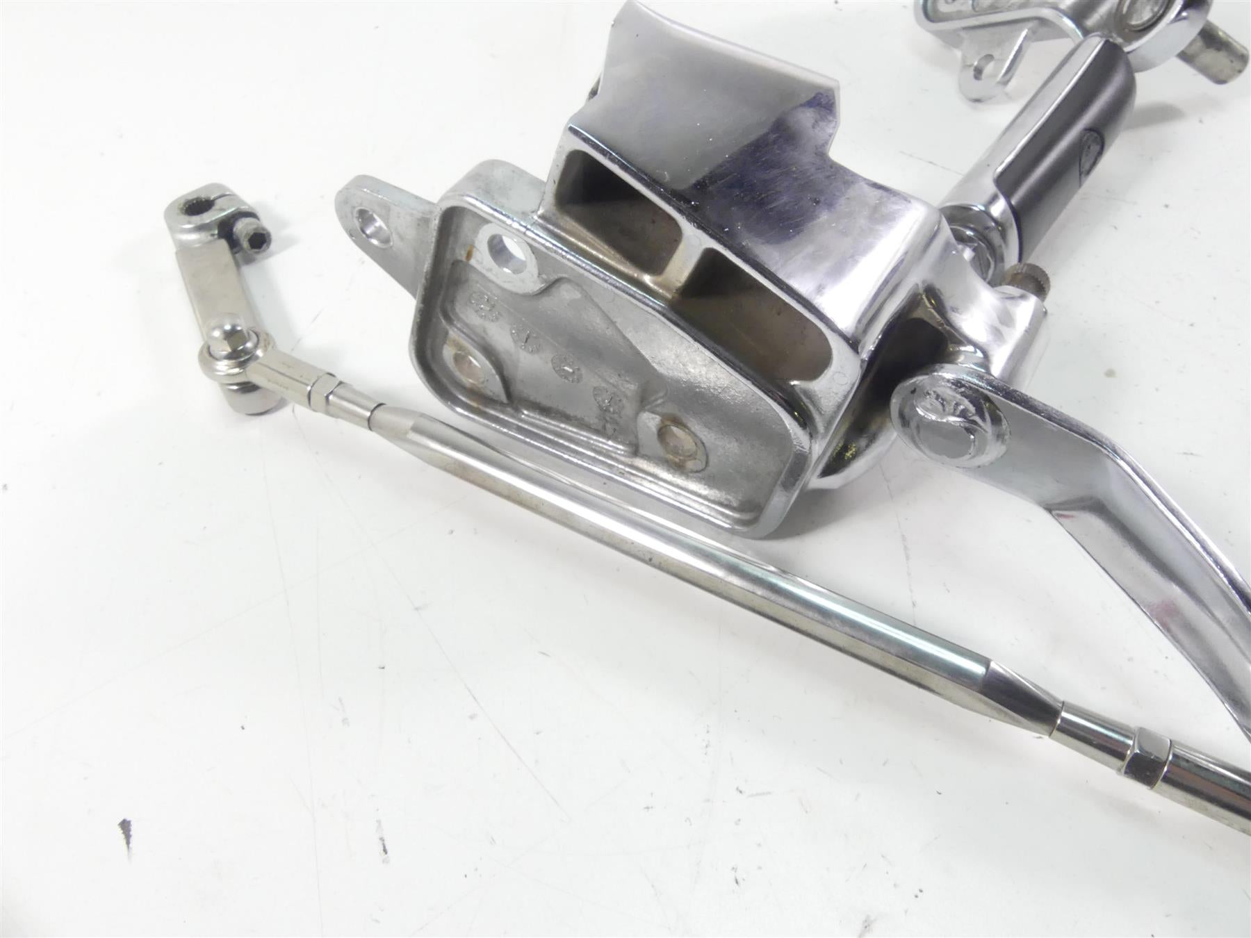 2004 Harley Softail FXSTD SE CVO Deuce Chrome Footpeg Shifter Brake Ped 33921-00 {{ shop.shopifyCountryName }} - Mototech271