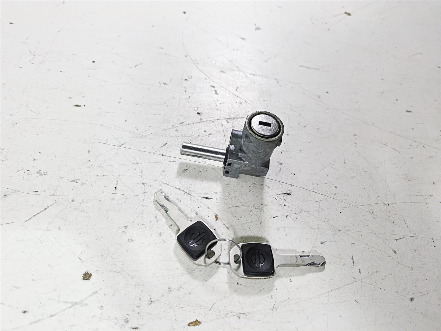 2021 Harley Softail FLSL Slim Steering Key Lock Set 45600049 {{ shop.shopifyCountryName }} - Mototech271