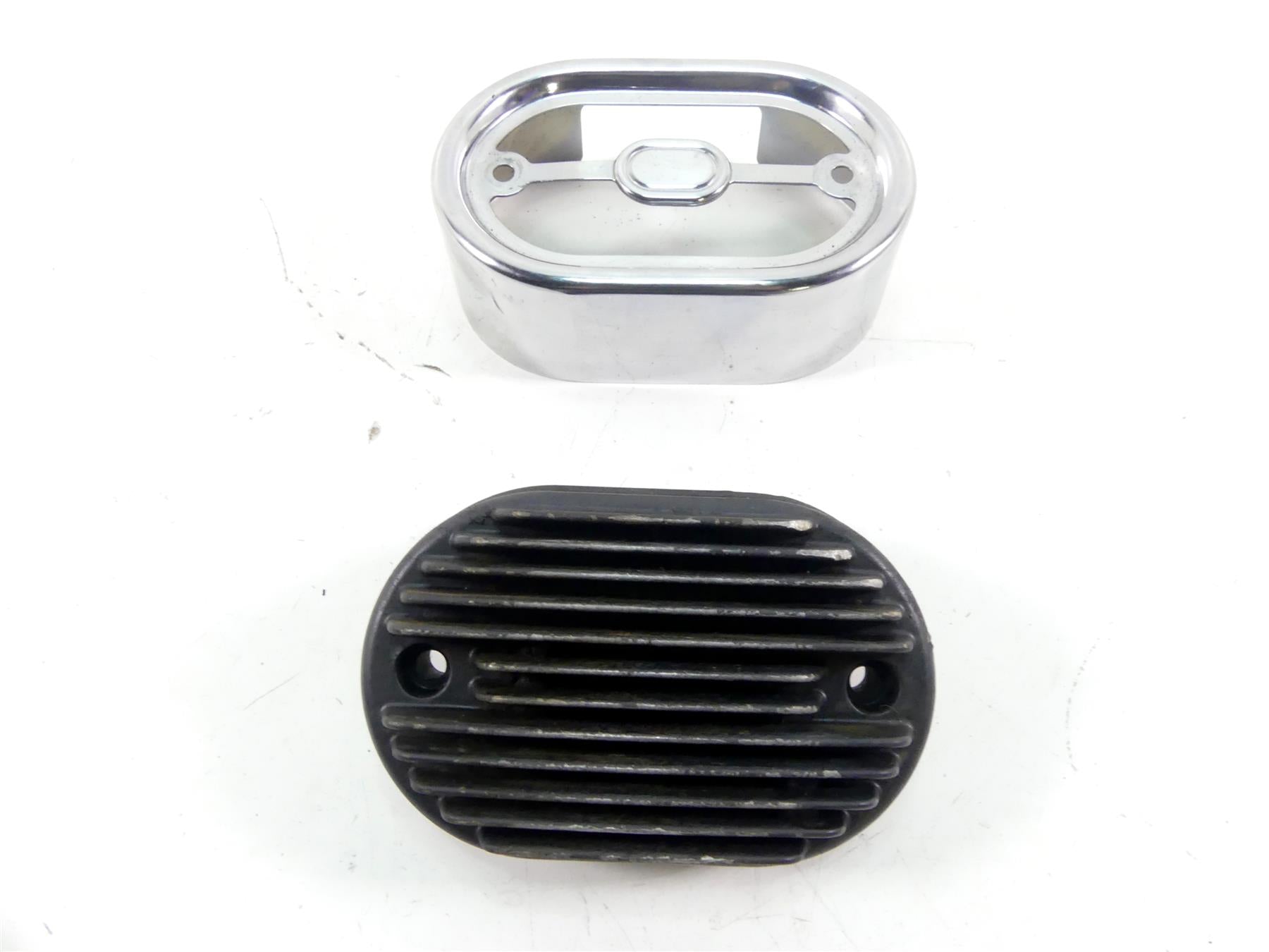 2017 Harley Softail FXSB Breakout Rectifier Voltage Regulator & Cover 74540-11 {{ shop.shopifyCountryName }} - Mototech271