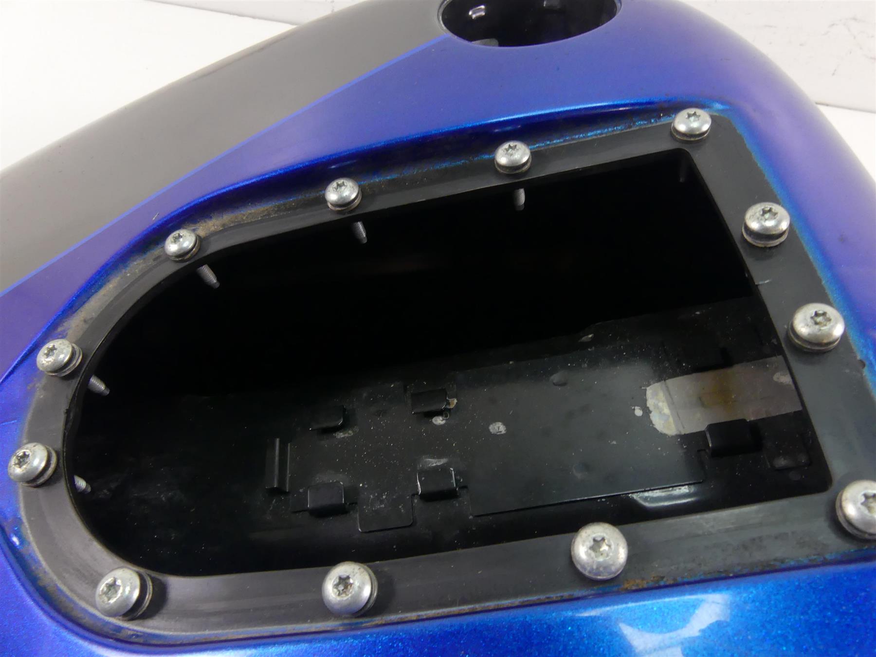 2009 Harley Dyna FXDF SE CVO Fat Bob Fuel Gas Petrol Tank 61723-09 {{ shop.shopifyCountryName }} - Mototech271