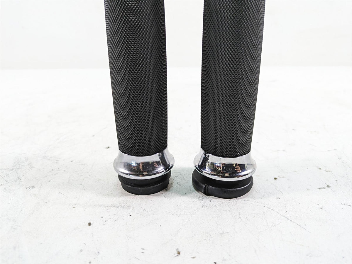 2010 Harley Touring FLHTCU Electra Glide Nice Avon Hand Grip Set CC-85-CH-FLY {{ shop.shopifyCountryName }} - Mototech271