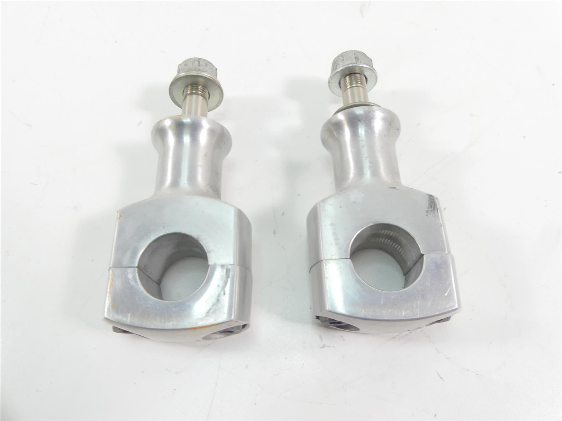 2009 Honda VTX1300 Touring Handlebar Holder Risers Set 53231-MEA-670 {{ shop.shopifyCountryName }} - Mototech271