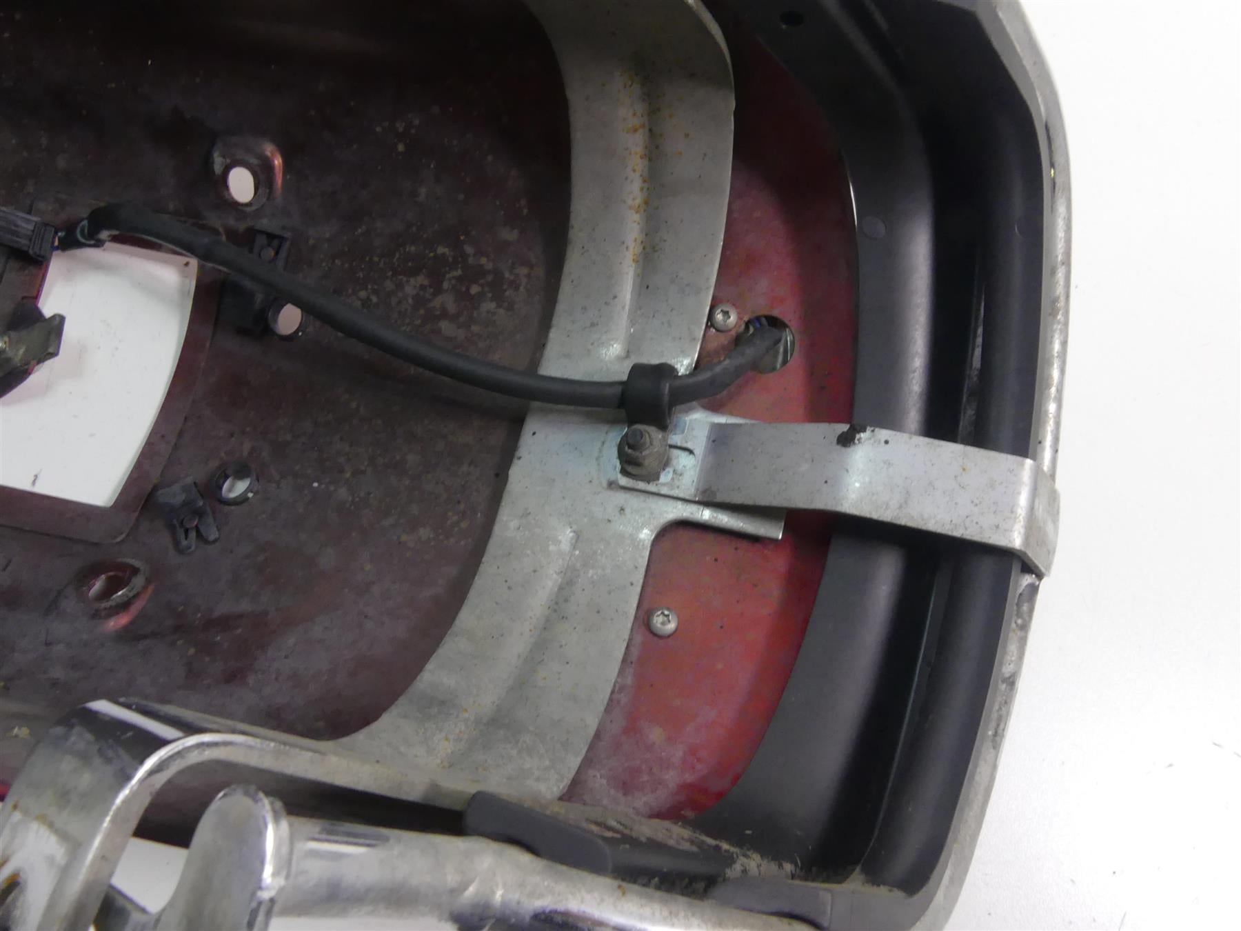 2013 Harley Touring FLHTK Electra Glide Rear Fender Tire Hugger - Dent 59579-09A {{ shop.shopifyCountryName }} - Mototech271