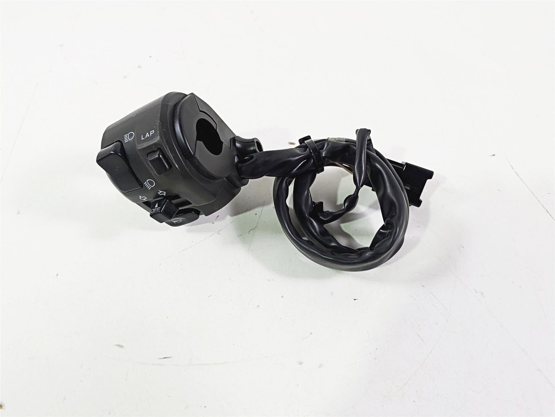 2005 Kawasaki ZX1000 ZX10R Ninja Left Hand Turn Signal Control Switch 46091-0116 {{ shop.shopifyCountryName }} - Mototech271