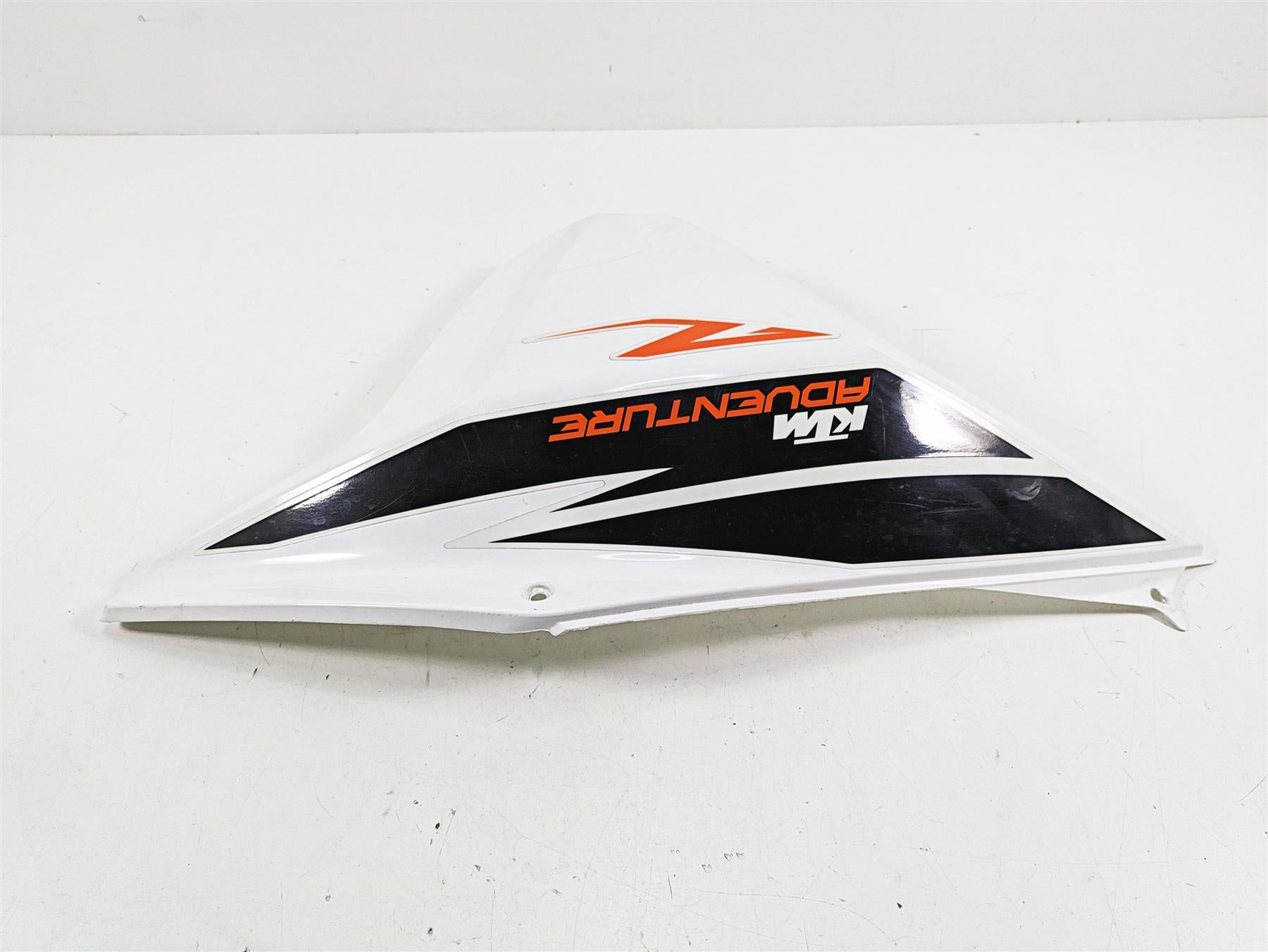 2018 KTM 1090 Adventure R Right Side Fuel Tank Fairing Cover - Read 60308051000 {{ shop.shopifyCountryName }} - Mototech271