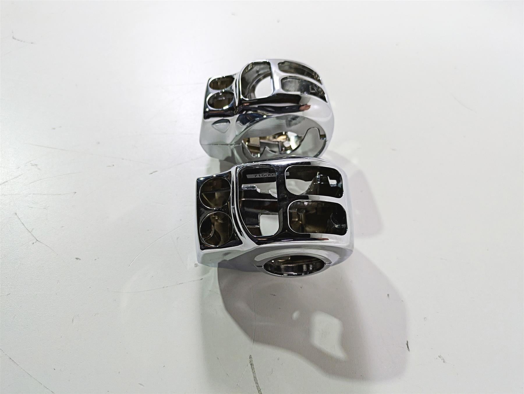 2017 Harley Touring FLHTKSE CVO E-Glide Chrome Control Switch Cover Set 71500341 {{ shop.shopifyCountryName }} - Mototech271
