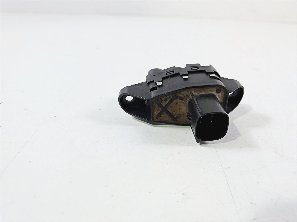 2015 Harley Touring FLTRUSE CVO Road Glide Power Lock Switch Button 71400033-Mototech271