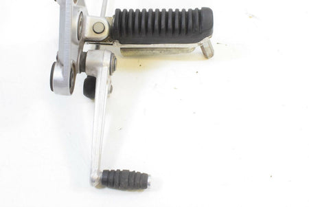 2005 Suzuki GSX1300 R Hayabusa Front Rider Driver Foot Peg Footpeg Set 43510-24F {{ shop.shopifyCountryName }} - Mototech271