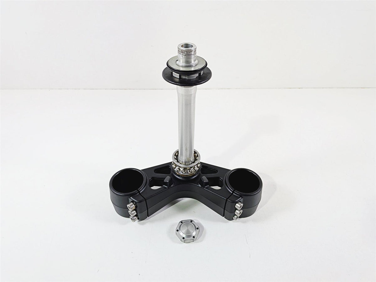 2019 Triumph Speed Triple RS 1050 Lower Triple Tree Steering Clamp Read T2048460 {{ shop.shopifyCountryName }} - Mototech271
