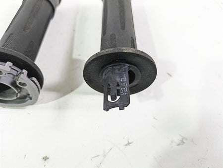 2015 BMW R nineT K21 Left Right Hand Grip Set 61317721849 61317714236 {{ shop.shopifyCountryName }} - Mototech271