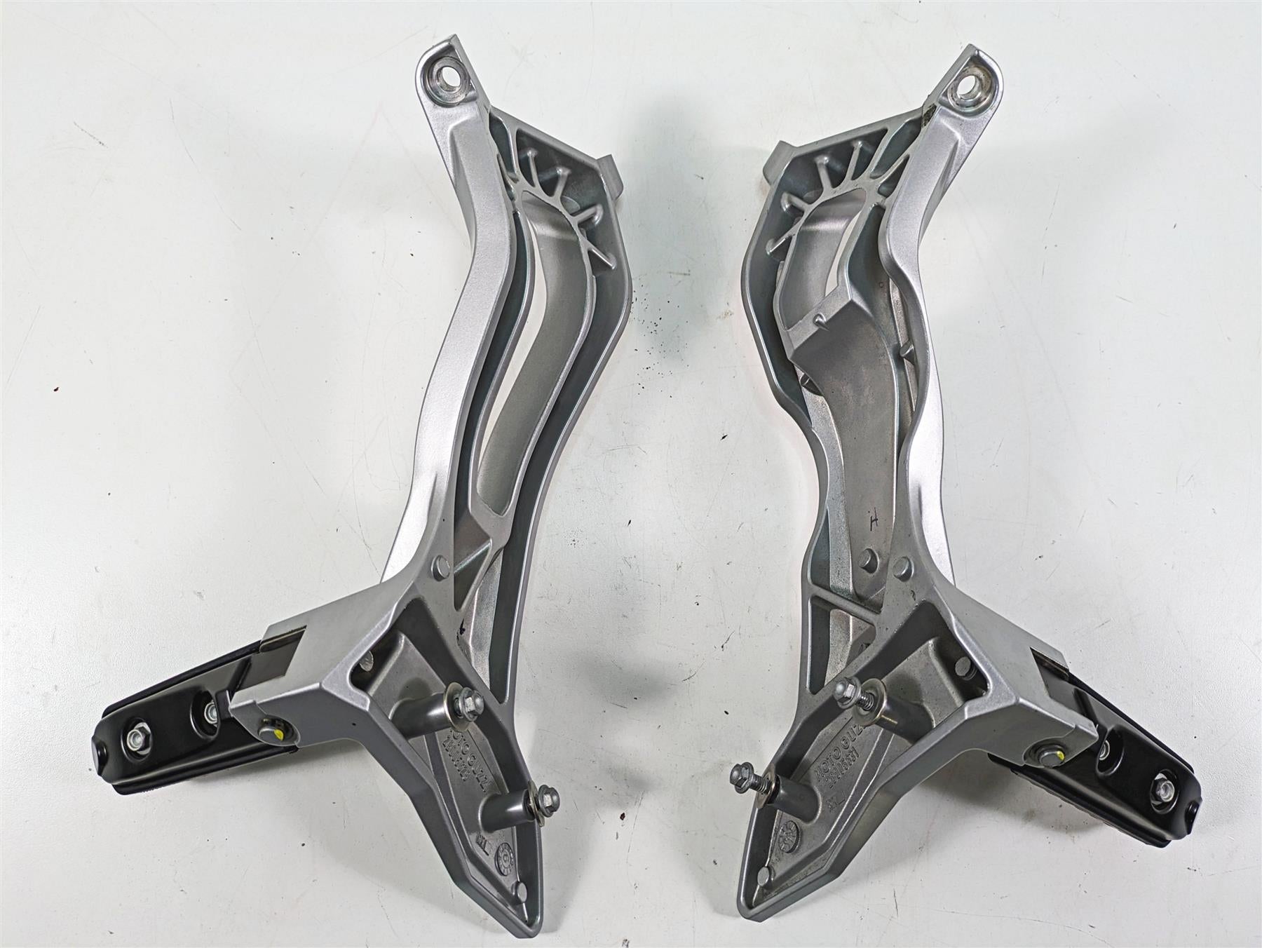 2020 Moto Guzzi V85 TT Adventure Rear Passenger Footpeg Rest Set 2B005628 {{ shop.shopifyCountryName }} - Mototech271
