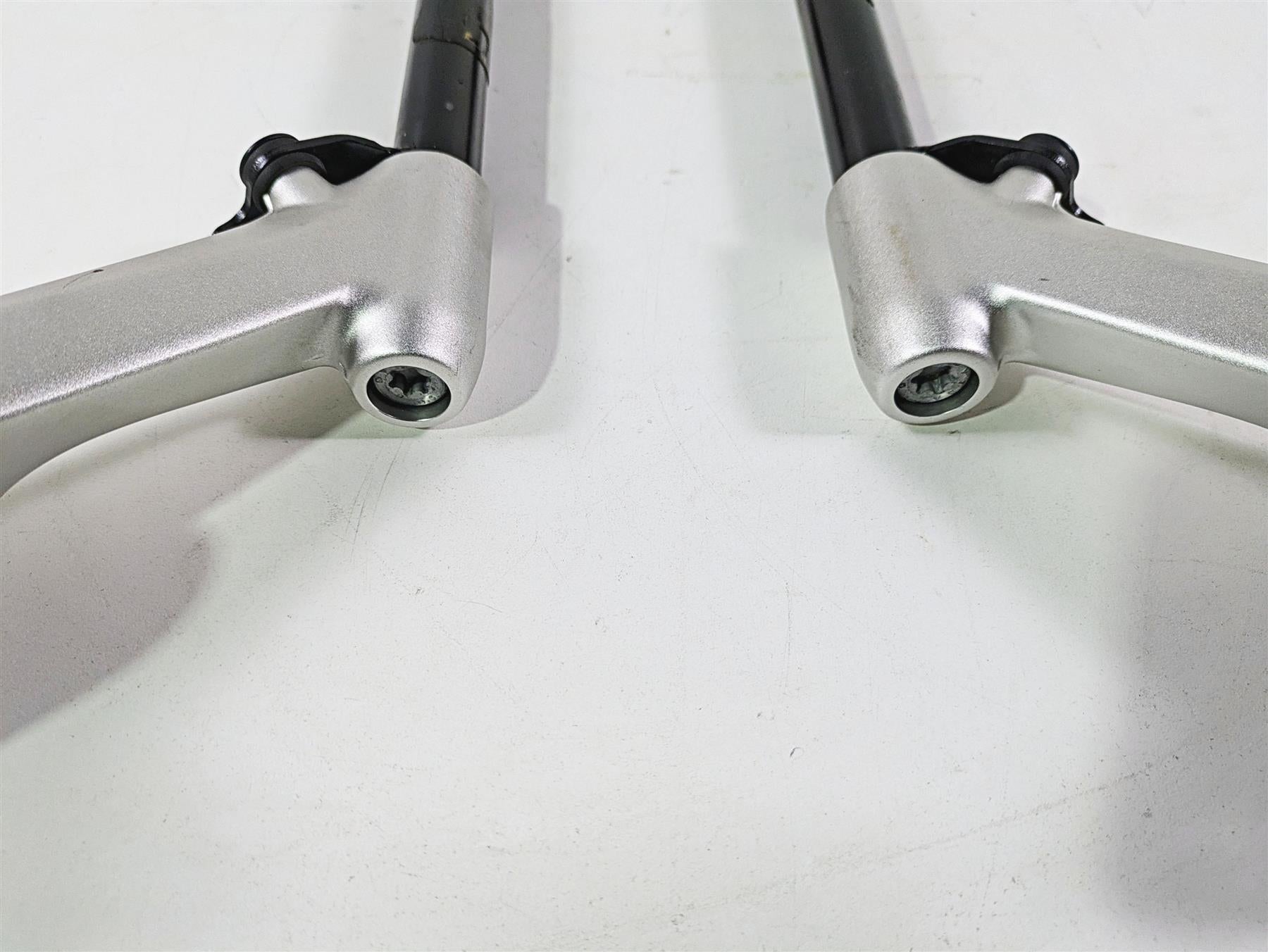 2010 BMW R1200RT K26 Left & Right Handle Bar Set 32718531337 32718531338 {{ shop.shopifyCountryName }} - Mototech271