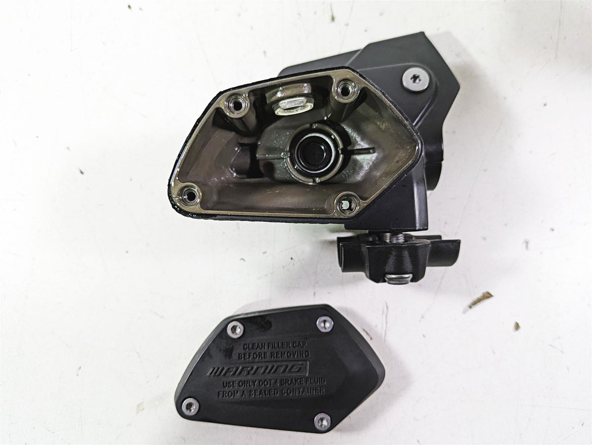 2014 BMW R1200 RT RTW K52 Front Brake Master Cylinder 32728559604 {{ shop.shopifyCountryName }} - Mototech271