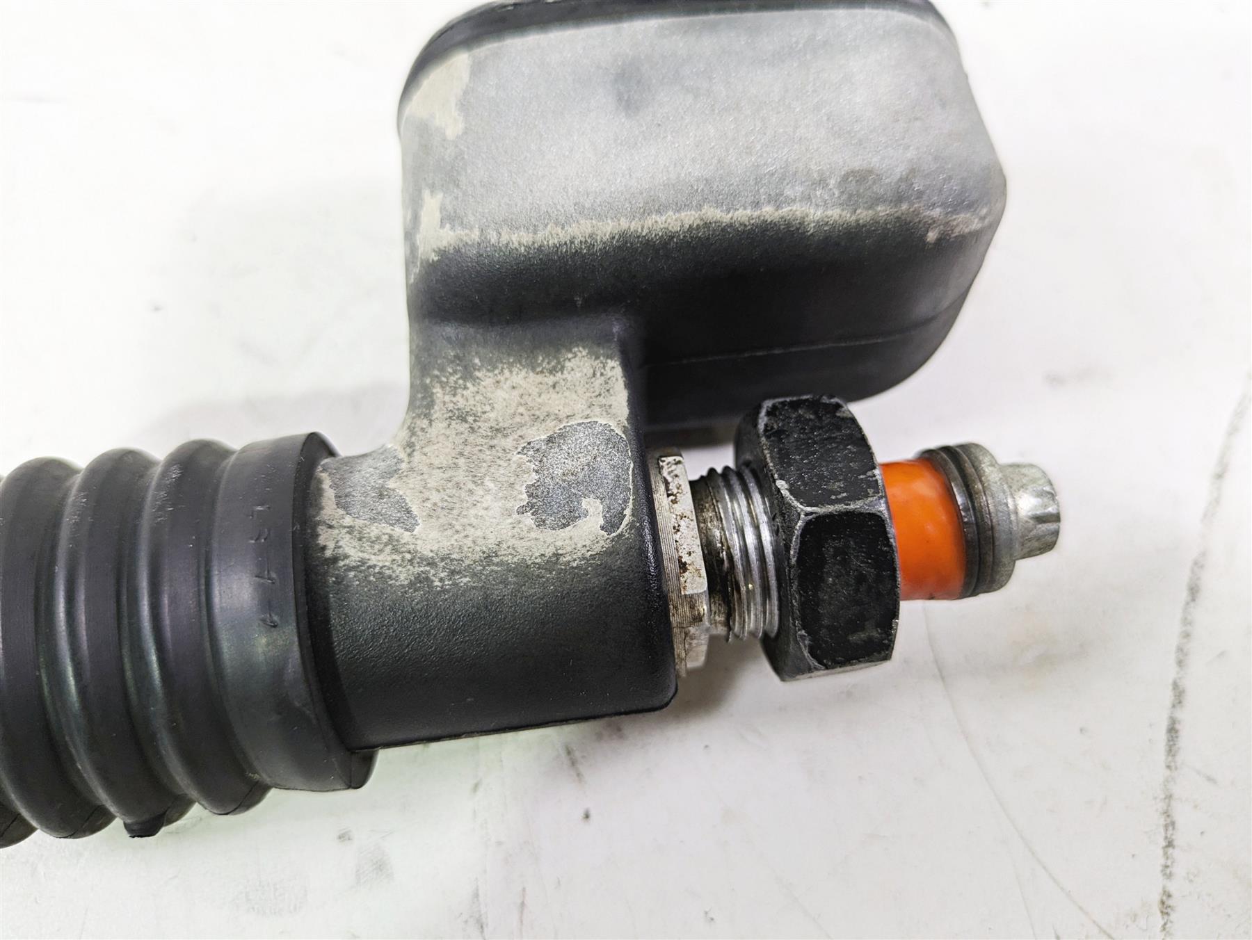 2004 Harley FLSTCI Softail Heritage Rear Brake Master Cylinder -Works 41755-99F {{ shop.shopifyCountryName }} - Mototech271