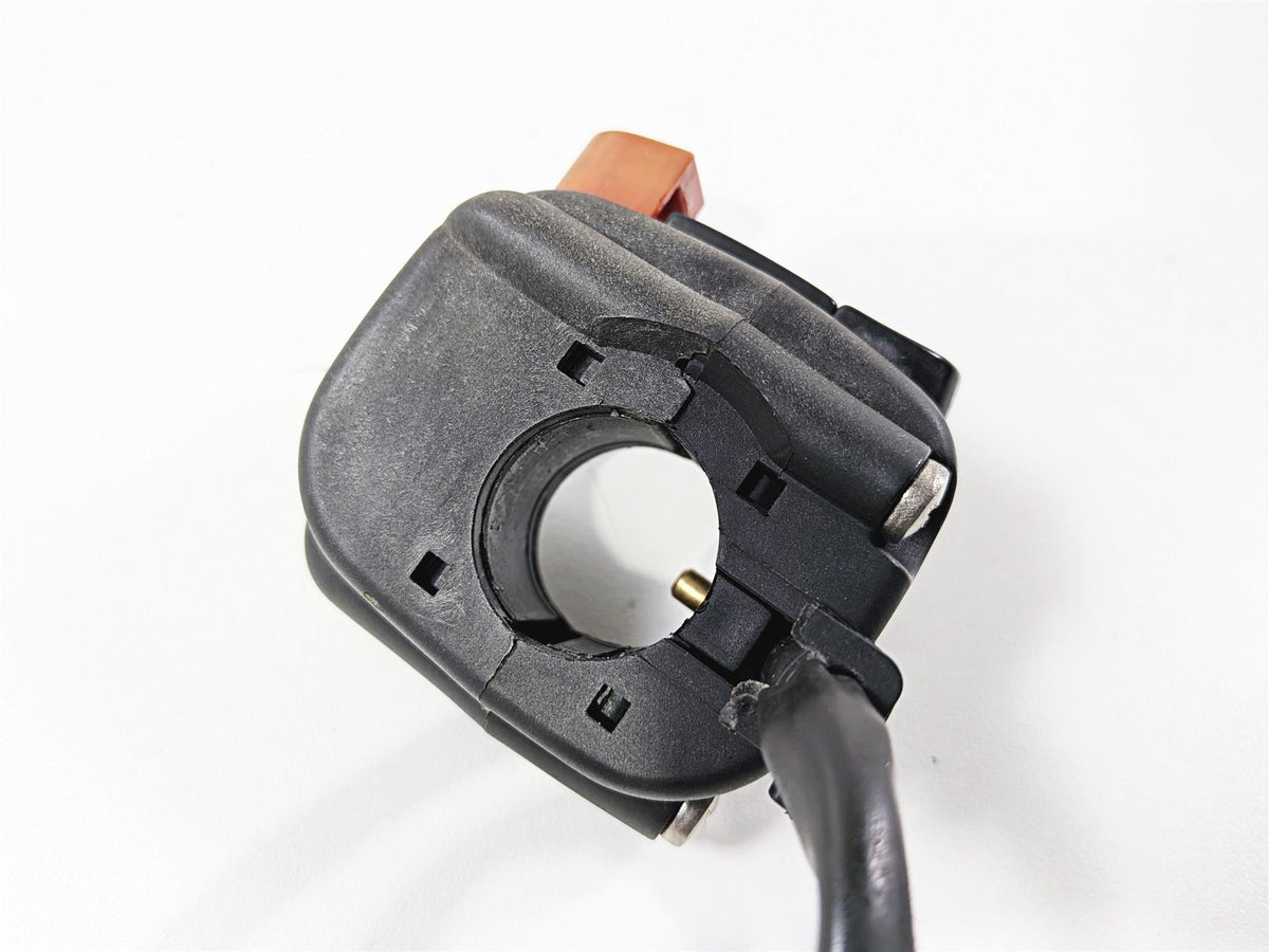 2008 Aprilia RSVR 1000 Factory Right Hand Control Switch Start Stop AP8118637 {{ shop.shopifyCountryName }} - Mototech271