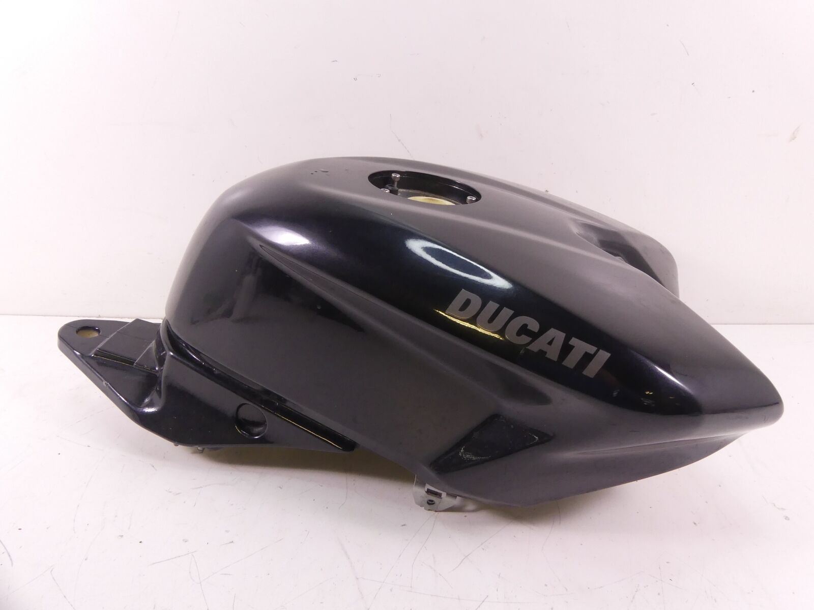 2008 Ducati 1098 S Fuel Gas Petrol Tank Reservoir 58611602A {{ shop.shopifyCountryName }} - Mototech271