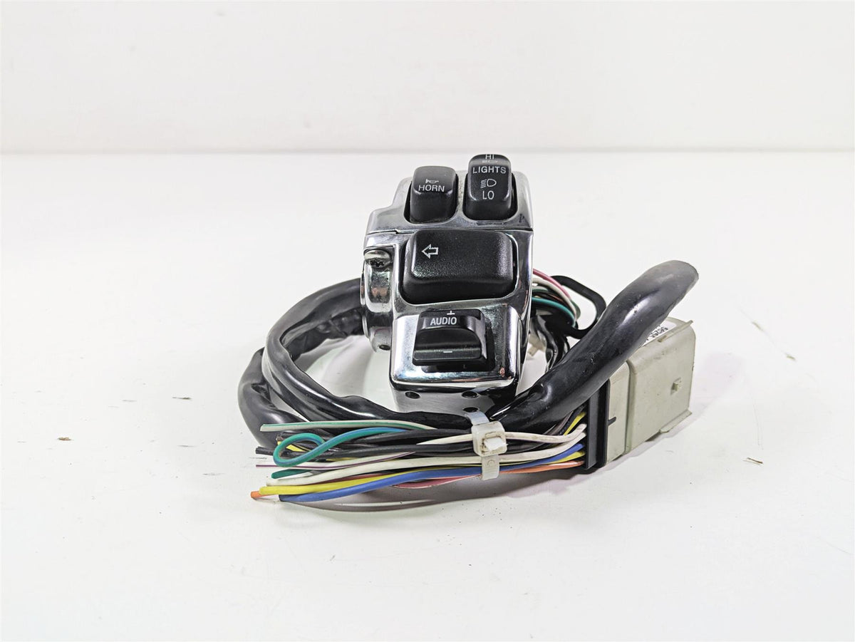 2010 Harley Touring FLHXSE CVO Street Glide Left Hand Control Switch 71682-06A {{ shop.shopifyCountryName }} - Mototech271