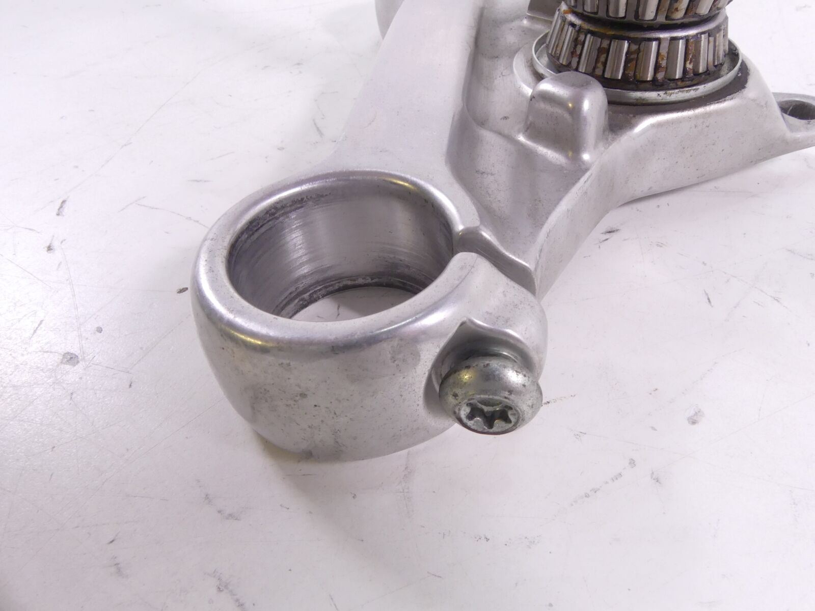 2001 Harley Davidson Sportster XL883 Lower Triple Tree Yoke 39Mm 45563-87 {{ shop.shopifyCountryName }} - Mototech271