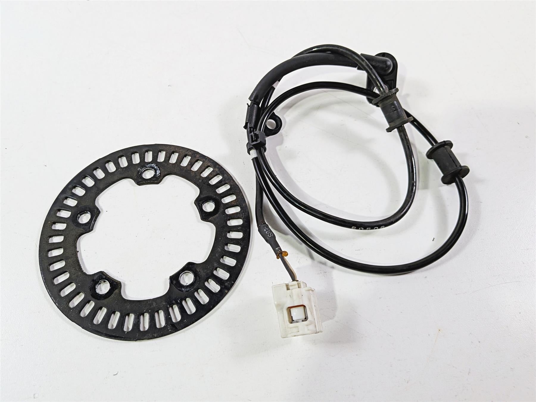 2016 Yamaha YZF R1 RN32 Front Abs Brake Wheel Speed Sensor 2CR-85970-00-00 {{ shop.shopifyCountryName }} - Mototech271