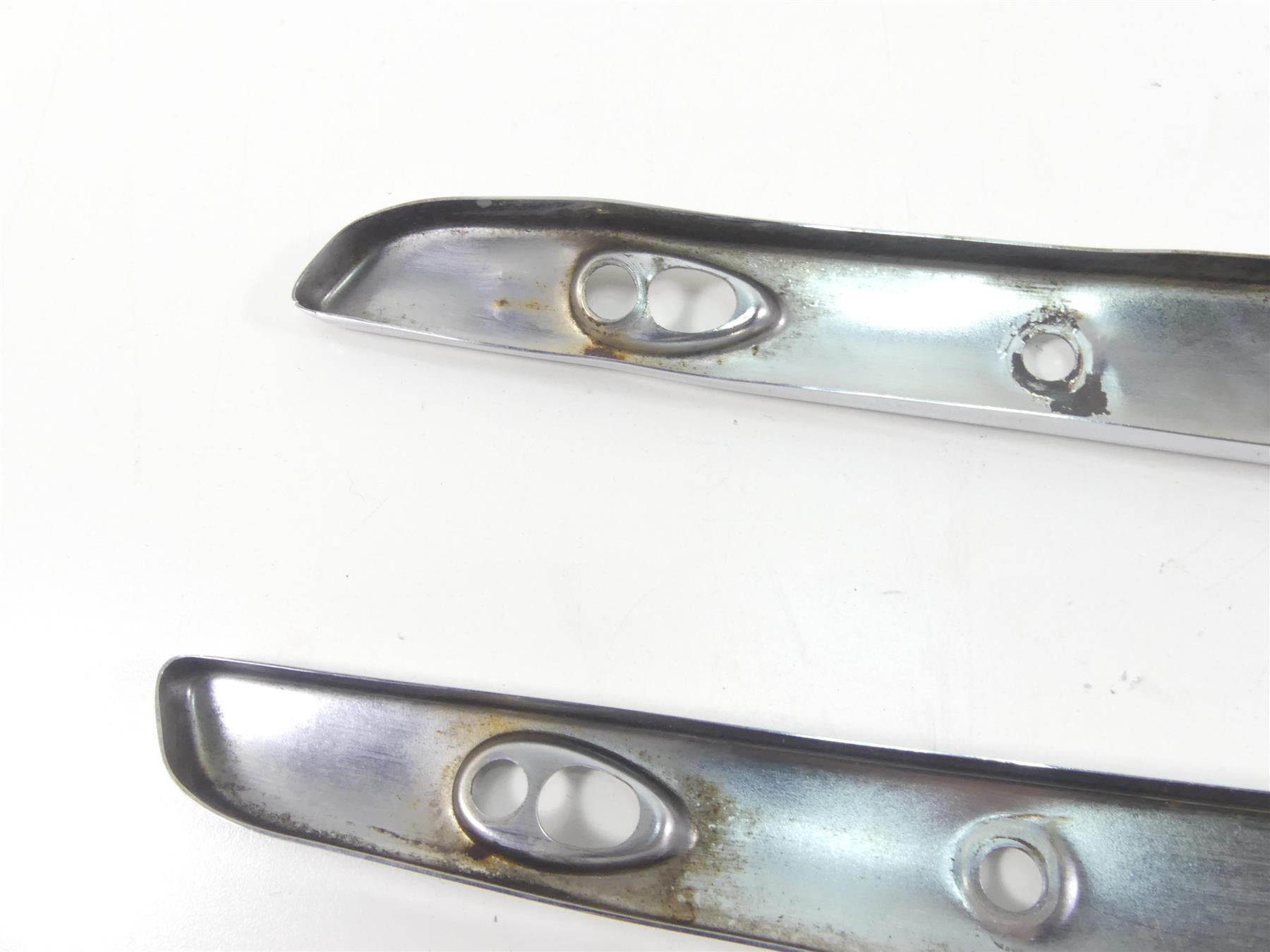 2014 Harley FXDF Dyna Fat Bob Rear Chrome Fender Struts Braces 59281-08 59410-08 {{ shop.shopifyCountryName }} - Mototech271