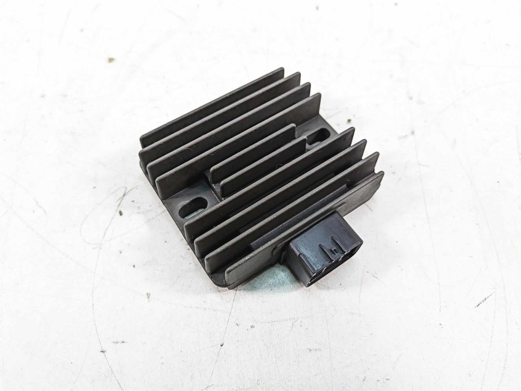 2013 MV Agusta F3 675 ERA Rectifier Voltage Regulator SH678KA 8000B3206 {{ shop.shopifyCountryName }} - Mototech271