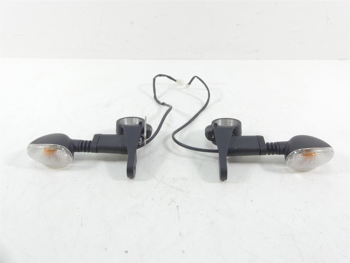 2019 Moto Guzzi V7 III Stone 750 Front Blinker Turn Signal Set 2D000261 2D000262 {{ shop.shopifyCountryName }} - Mototech271