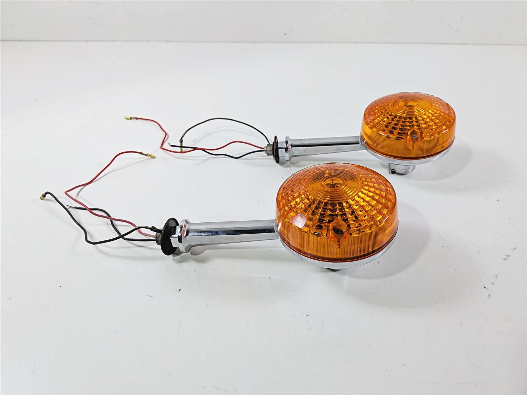 1978 Suzuki GS550 E Front Blinker Set 35601-47600 35601-39370-999 {{ shop.shopifyCountryName }} - Mototech271