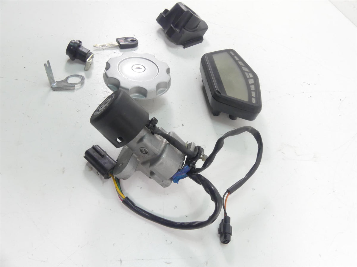2018 Ducati Hypermotard 939 SP Speedometer Ignition Switch Key Set 12K 40611222C {{ shop.shopifyCountryName }} - Mototech271