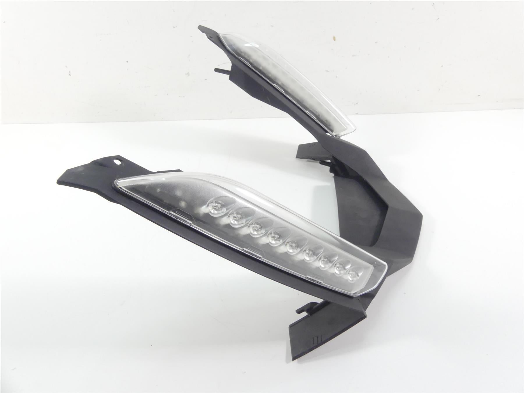 2014 BMW K1600 GTL K48 Front Blinker Turn Signal + Mount 63137717871 {{ shop.shopifyCountryName }} - Mototech271
