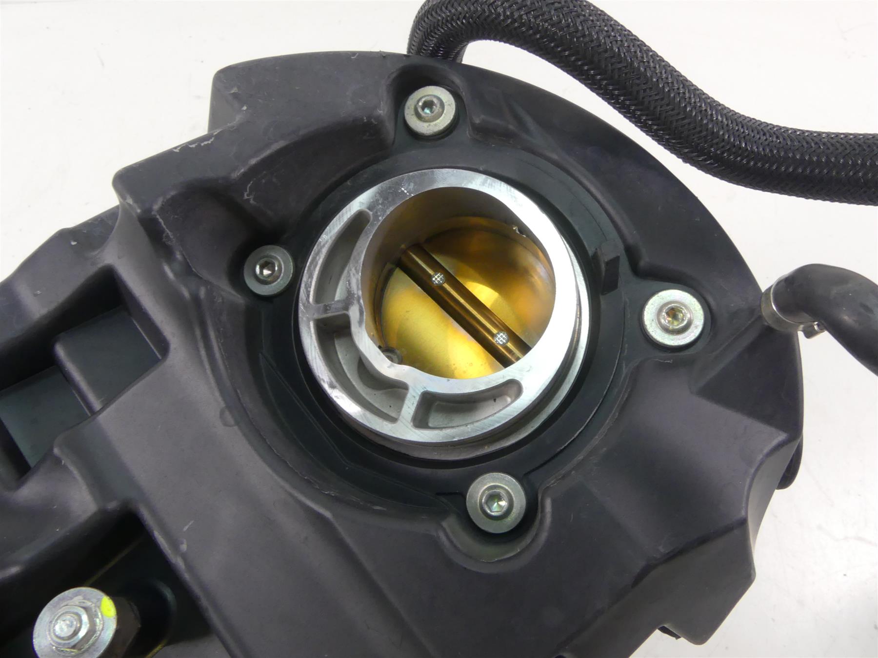2015 Ducati Monster 1200 S Throttle Body Air Filter Box & Wiring 28240932A {{ shop.shopifyCountryName }} - Mototech271