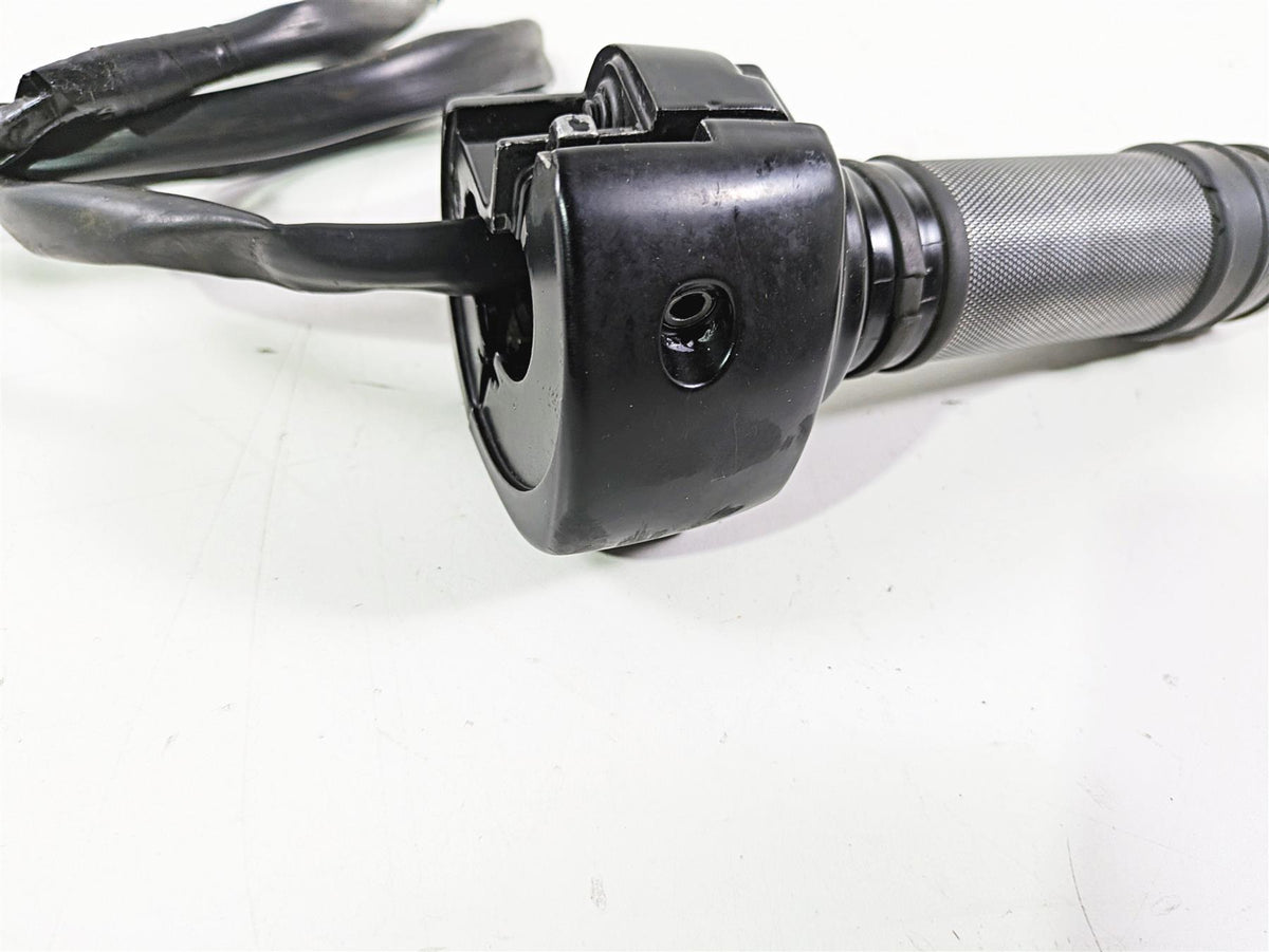 2008 Harley FLSTSB Cross Bones Right Hand Control Switch -No Plug 71684-06A {{ shop.shopifyCountryName }} - Mototech271