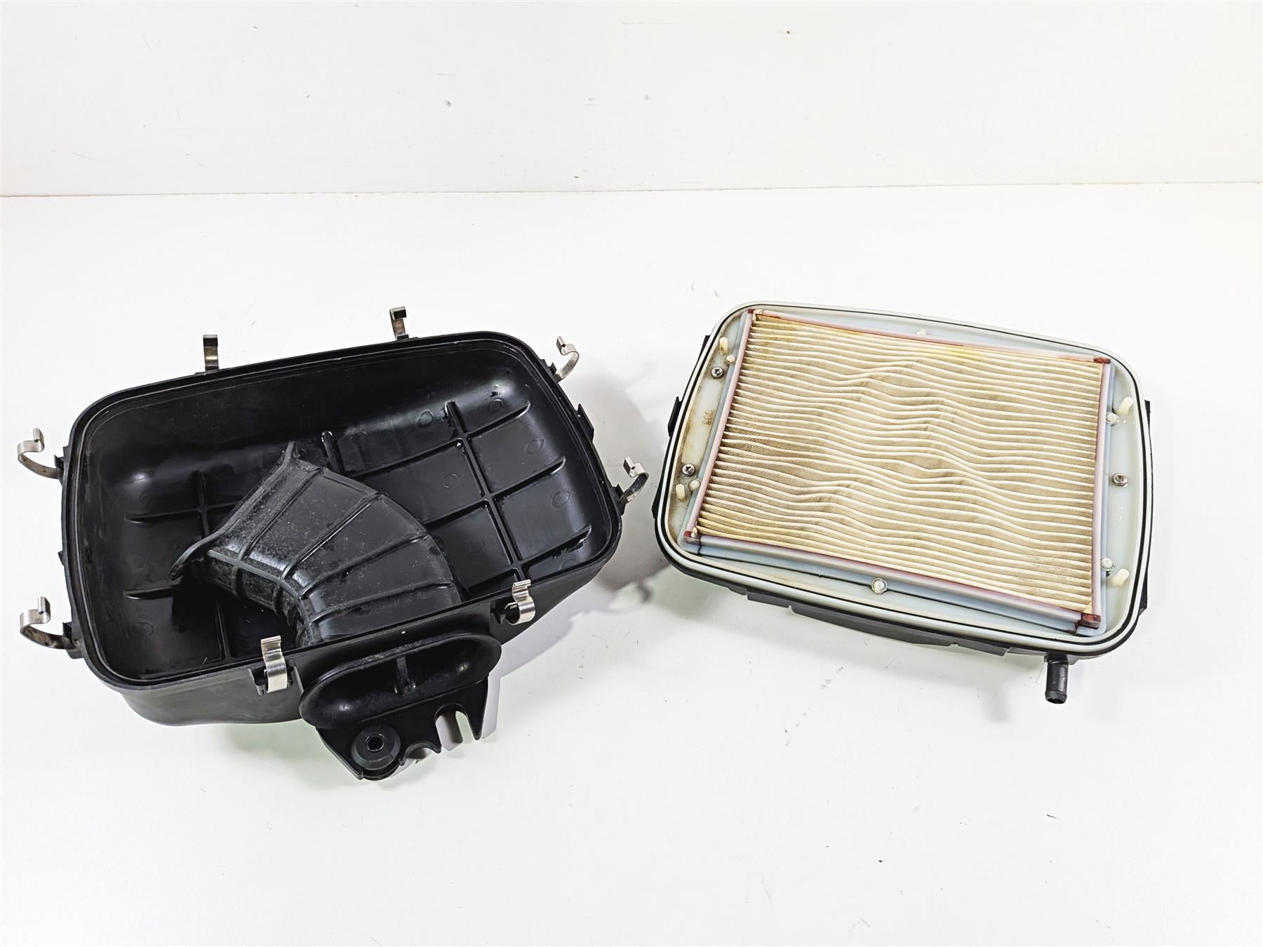 2009 Yamaha Waverunner FX1800 Cruiser Air Filter Box Cleaner 6S5-E4410-00-00 {{ shop.shopifyCountryName }} - Mototech271