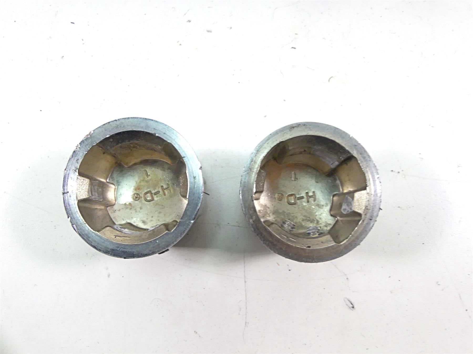 2005 Harley VRSCSE CVO V-Rod Front 1" Axle Wheel Spindle & Caps 41540-04 {{ shop.shopifyCountryName }} - Mototech271