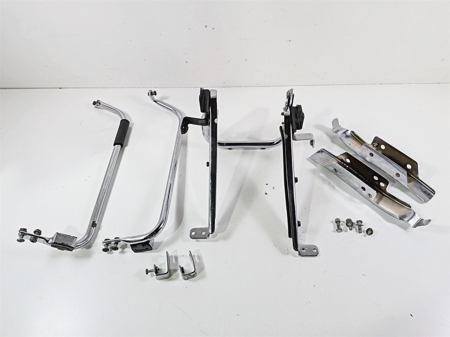 1993 Harley Touring FLHTCU Electra Glide Saddlebag Rail Guard Set 49193-93 {{ shop.shopifyCountryName }} - Mototech271