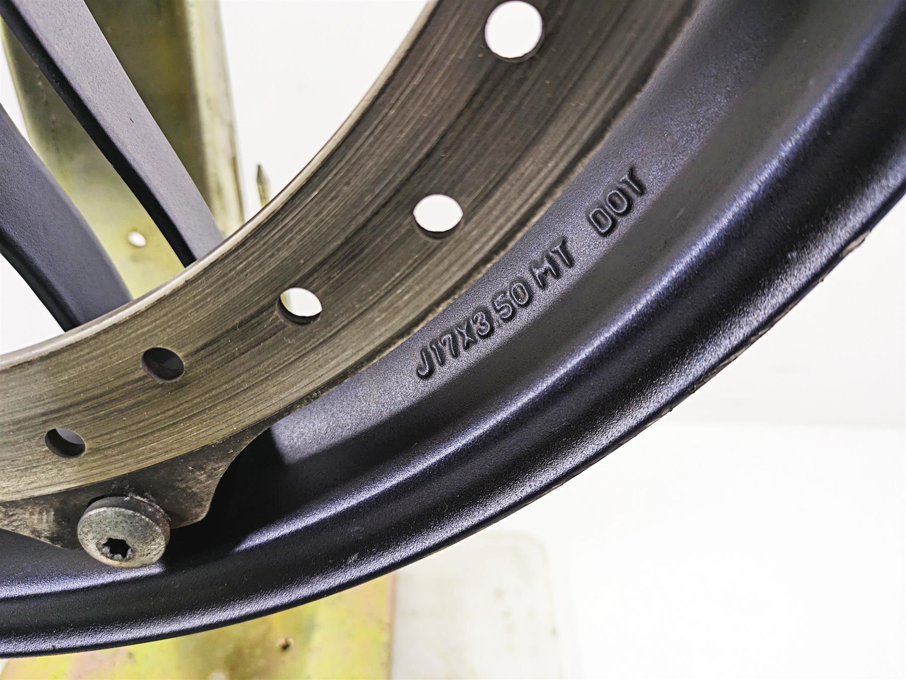 2008 Buell 1125 R Straight 17x3.5 Front Wheel Rim & Rotor G0110.02A8AYCR {{ shop.shopifyCountryName }} - Mototech271