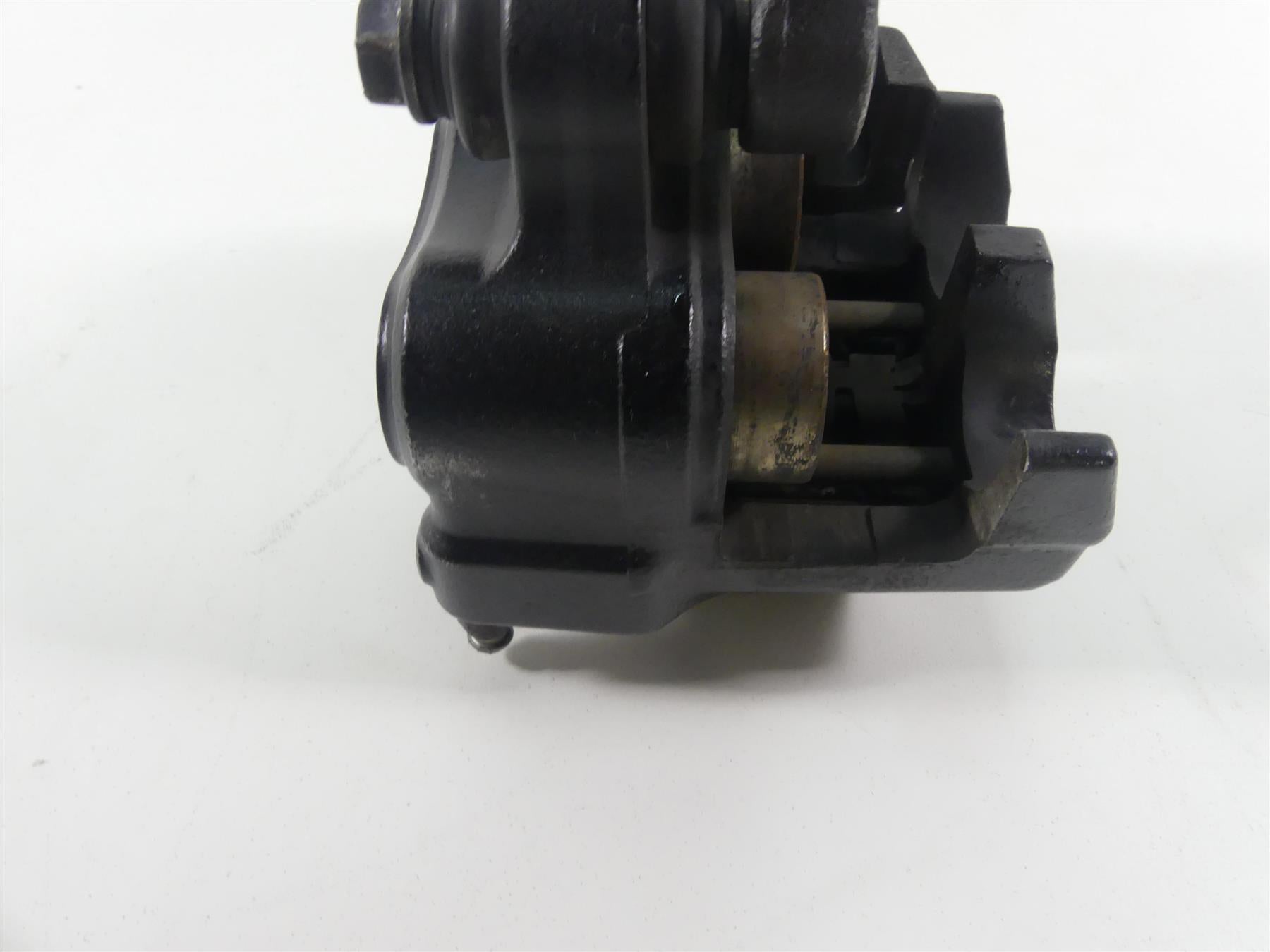 2019 Harley Softail FLSB Sport Glide Rear Brake Caliper & Bracket 41300192 {{ shop.shopifyCountryName }} - Mototech271