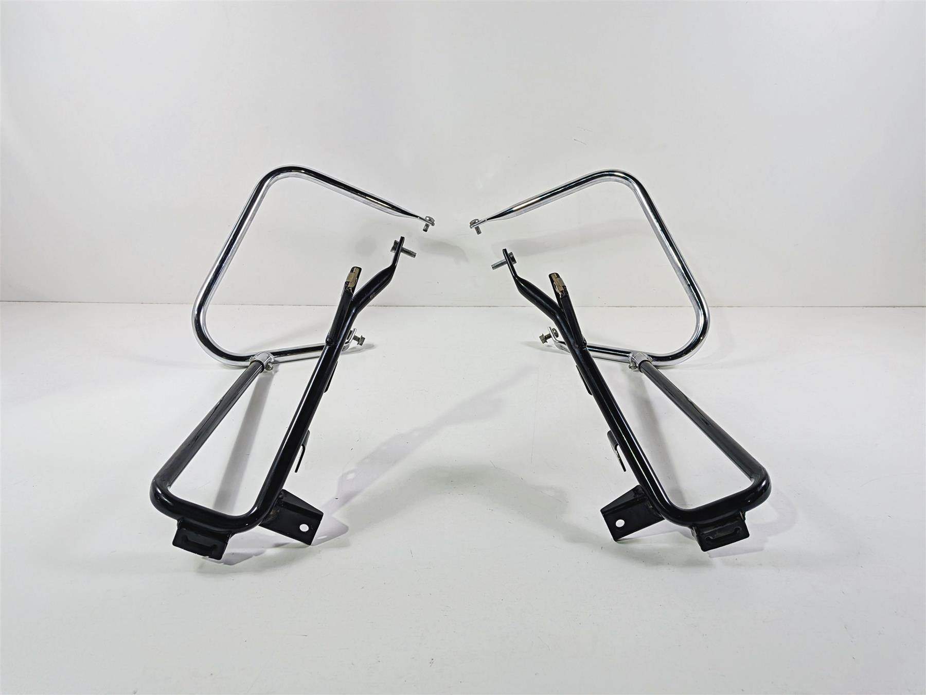 2011 Harley Touring FLHTCU CVO Electra Glide Saddlebag Guard Rail Set 49176-09-Mototech271