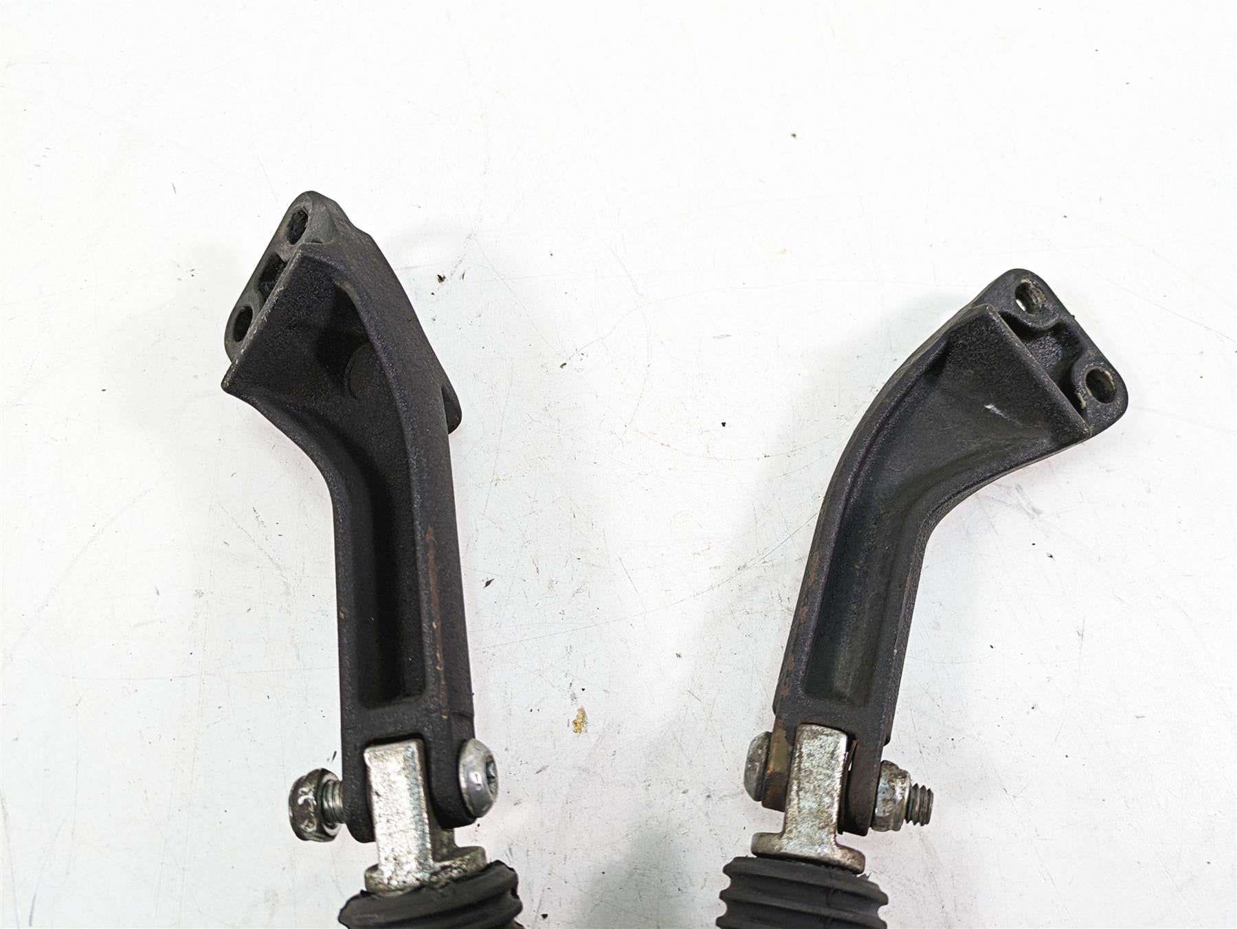 2015 Harley FXDL Dyna Low Rider Rear Passenger Foot Peg Set 49224-06A 49230-06 {{ shop.shopifyCountryName }} - Mototech271